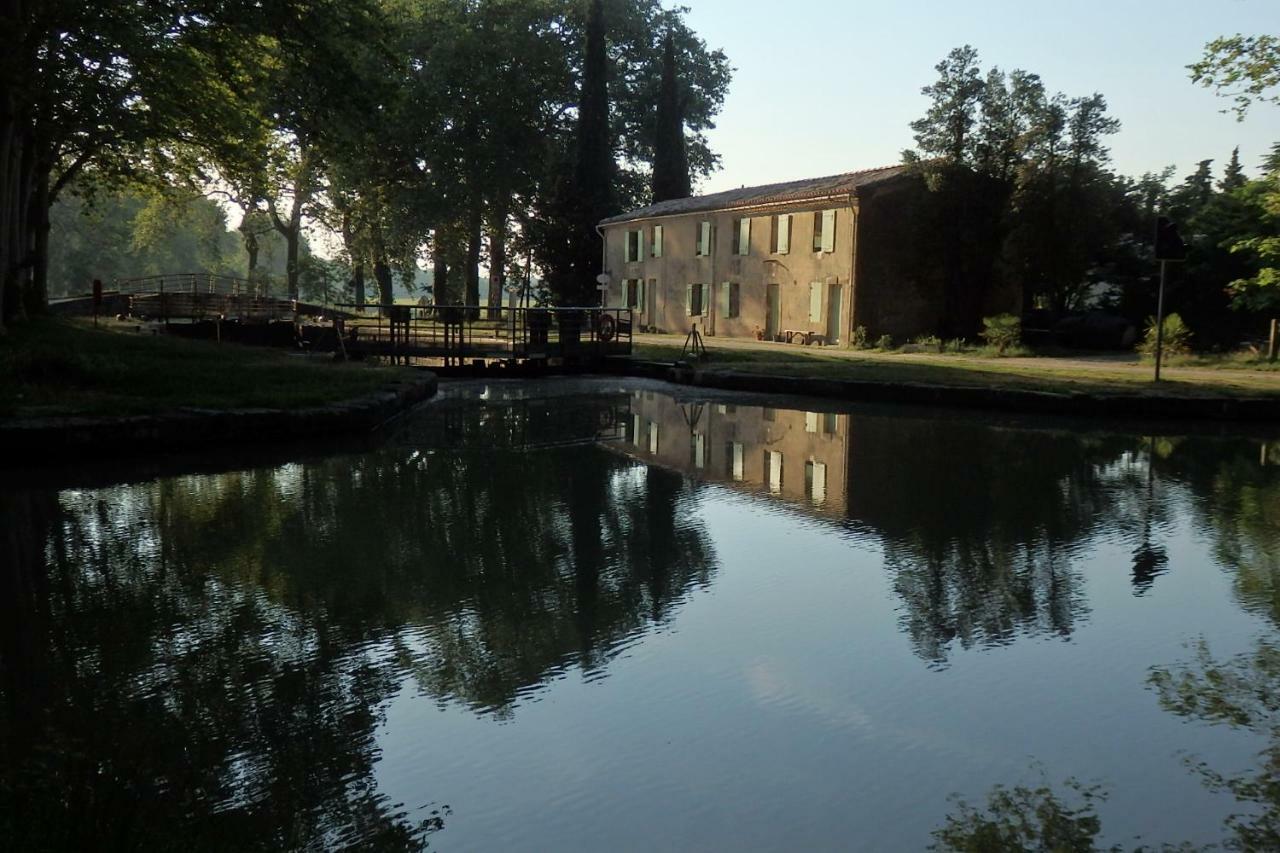 La Bonne Planque - Maison Eclusiere De La Planque Mas-Saintes-Puelles Exteriör bild