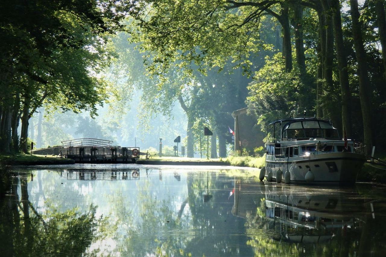 La Bonne Planque - Maison Eclusiere De La Planque Mas-Saintes-Puelles Exteriör bild